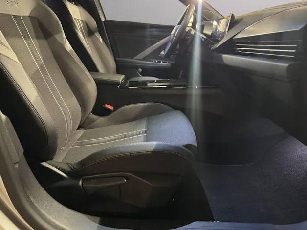 Opel Astra 54 kWh Swiss Plus