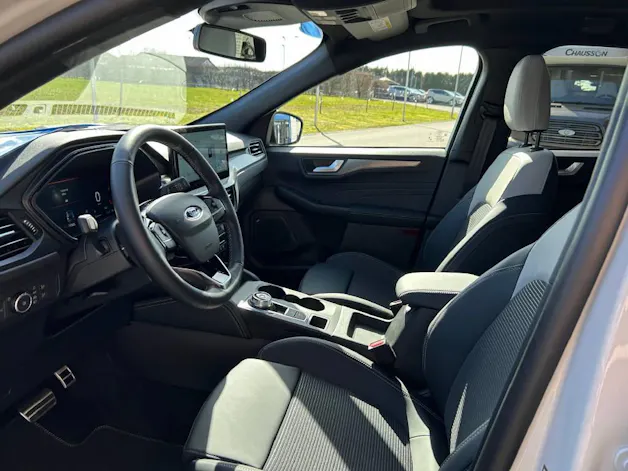 Ford Kuga 2.5 Hybrid Sound Edition 4x4