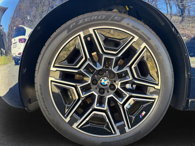 BMW iX xDrive60 M Sport