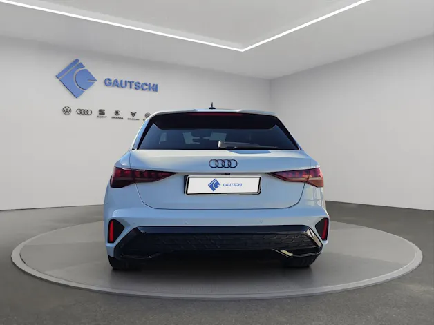 Audi A3 Sportback TFSI 110 kW S line Attraction S tronic