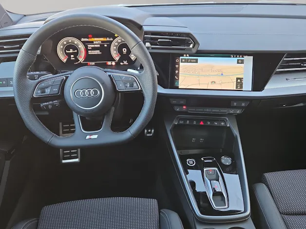 Audi A3 Sportback TFSI 110 kW S line Attraction S tronic