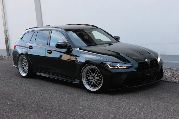 BMW M3 Competition M xDrive Touring Individual *OXFORDGRÜN METALLIC*