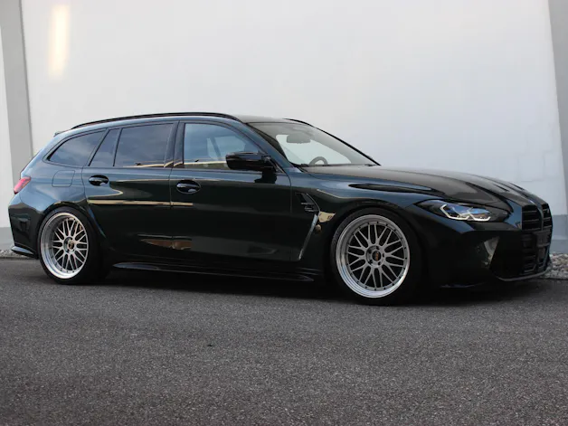 BMW M3 Competition M xDrive Touring Individual *OXFORDGRÜN METALLIC*