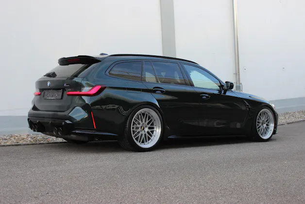 BMW M3 Competition M xDrive Touring Individual *OXFORDGRÜN METALLIC*