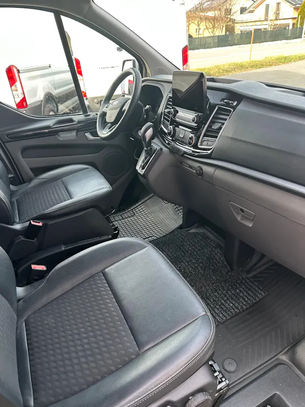Ford Transit C combi 320 L1 2.0 TDCi 170 Sport