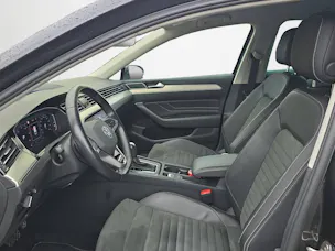 VW Passat 2.0 TDI 200 Elegance 75th Edition 4m