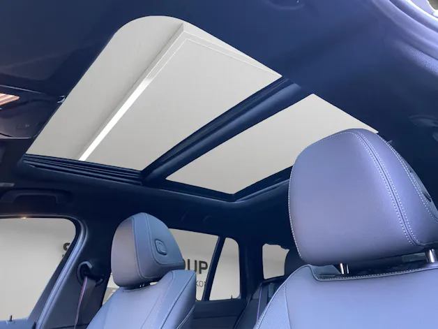 BMW 330e x DriveTouring Steptronic M Sport Pro