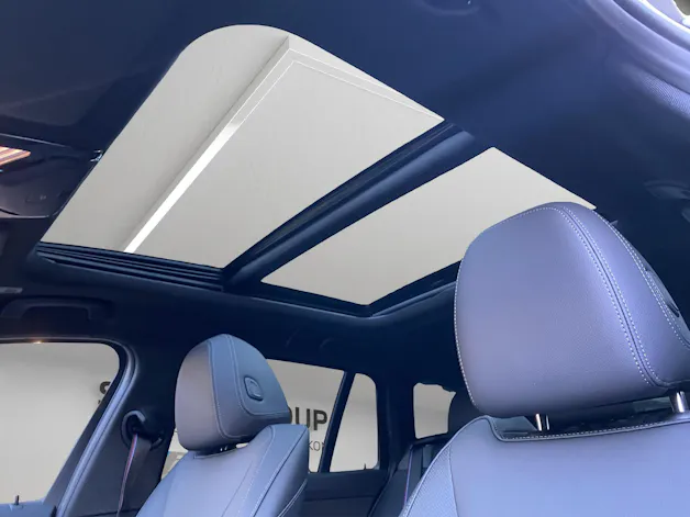 BMW 330e x DriveTouring Steptronic M Sport Pro