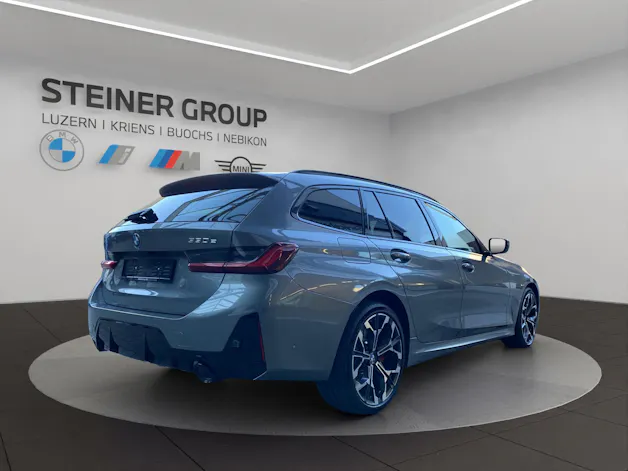 BMW 330e x DriveTouring Steptronic M Sport Pro