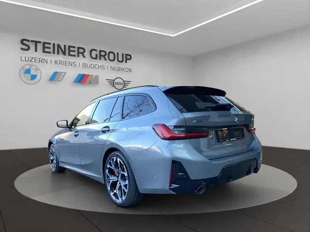 BMW 330e x DriveTouring Steptronic M Sport Pro