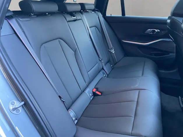 BMW 330e x DriveTouring Steptronic M Sport Pro