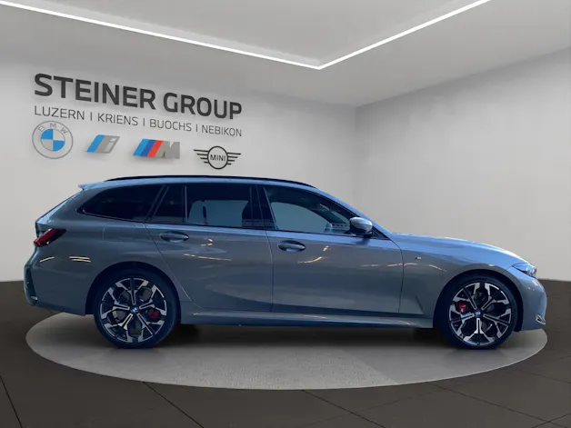 BMW 330e x DriveTouring Steptronic M Sport Pro
