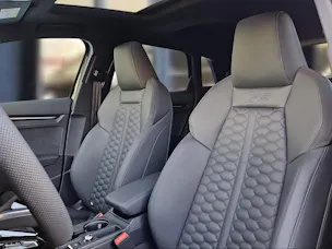 Audi RS3 Sportback 2.5 TSI quattro S-tronic Mythosschwarz Metallic