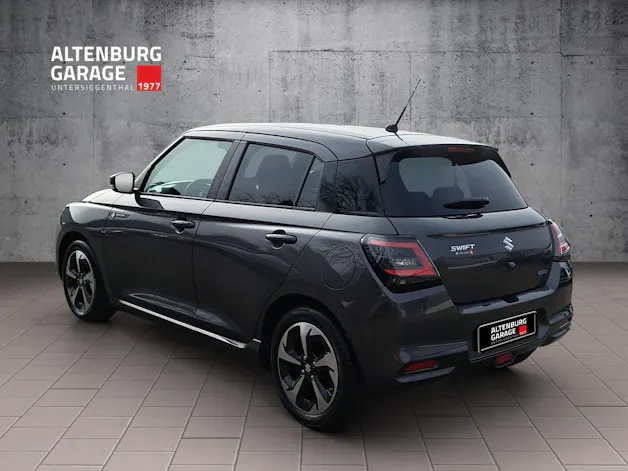 Suzuki Swift 1.2 Sakura Top Hybrid