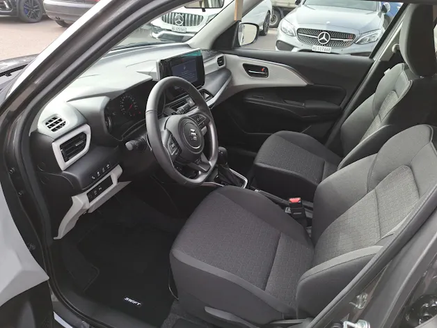 Suzuki Swift 1.2 Sakura Top Hybrid