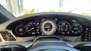 Porsche 911 Turbo 3.8 PDK 580 PS *** TOPAUSSTATTUNG MIT APPROVED ***