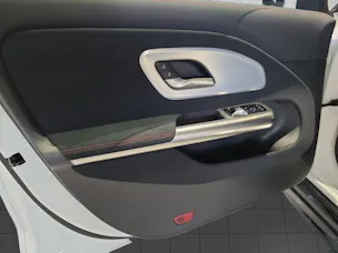 Mercedes-Benz CLA 220 4Matic 8G-DCT