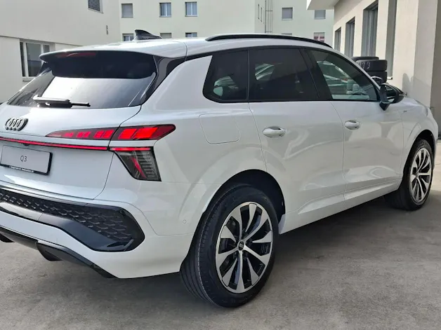 Audi Q3 SUV 110 kW TFSI S tronic