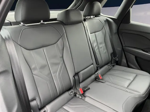 Audi Q3 SUV 110 kW TFSI S tronic