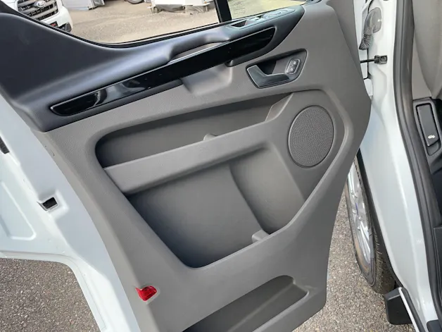 Ford Tourneo Custom Bus 320 L1 2.0 TDCi 185 Camper Trend Swiss Edition