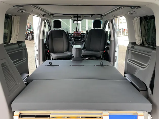 Ford Tourneo Custom Bus 320 L1 2.0 TDCi 185 Camper Trend Swiss Edition