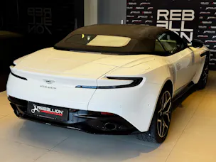 Aston Martin DB11 V8 Volante Touchtronic 3