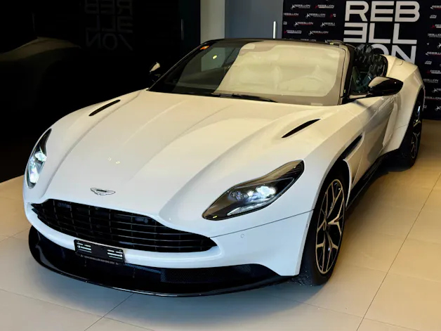 Aston Martin DB11 V8 Volante Touchtronic 3