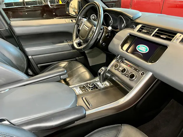 Land Rover Range Rover Sport 3.0 V6 SC HSE Dynamic Automatic