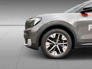 Ford Explorer Extended Range