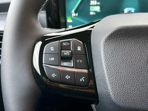 Ford E-Tourneo Courier Active