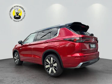 MITSUBISHI OUTLANDER 4