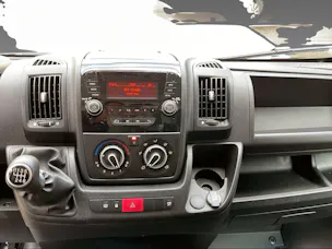 Citroën Jumper Kab.-Ch. 35 L2 2.2 BlueHDi 165 Control Kofferaufbau mit Hebebühne