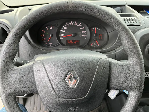 Renault Master T35 2.3dCi 130 L3H2