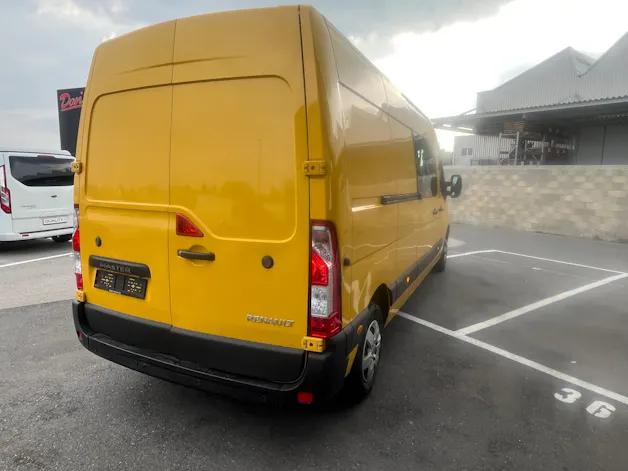 Renault Master T35 2.3dCi 130 L3H2