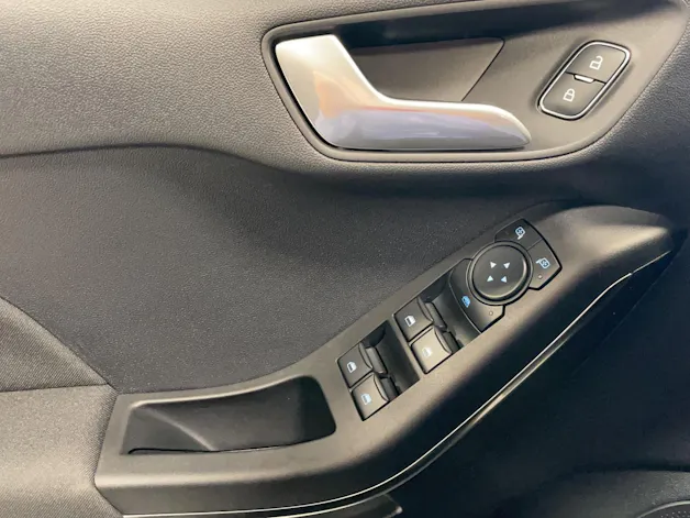 Ford Fiesta 1.0 EcoB Hybrid Titanium X