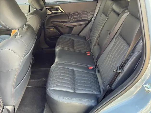 Mitsubishi Outlander PHEV Instyle4WD