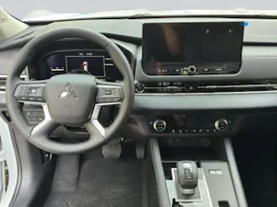 Mitsubishi Outlander PHEV Invite 4WD