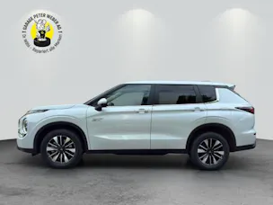 Mitsubishi Outlander PHEV Invite 4WD