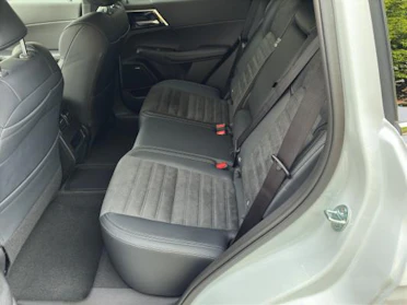 MITSUBISHI OUTLANDER 9