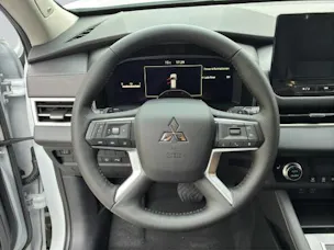 Mitsubishi Outlander PHEV Invite 4WD