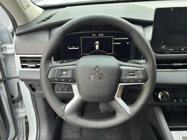 Mitsubishi Outlander PHEV Invite 4WD