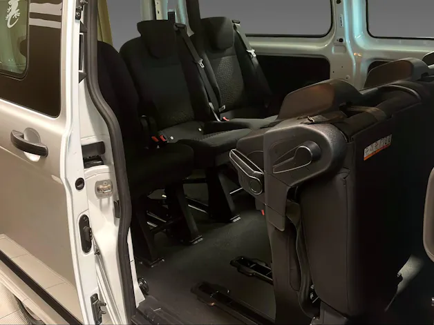 Ford Transit C Kombi 320 L2 2.0 TDCi 150 Trend