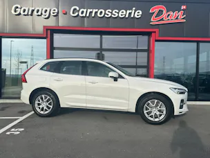 Volvo XC60 B5 Benzin Mild Hybrid AWD Momentum Geartronic