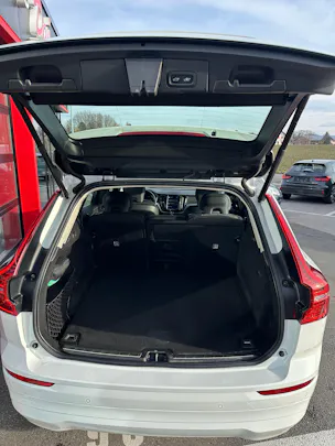 Volvo XC60 B5 Benzin Mild Hybrid AWD Momentum Geartronic