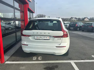Volvo XC60 B5 Benzin Mild Hybrid AWD Momentum Geartronic