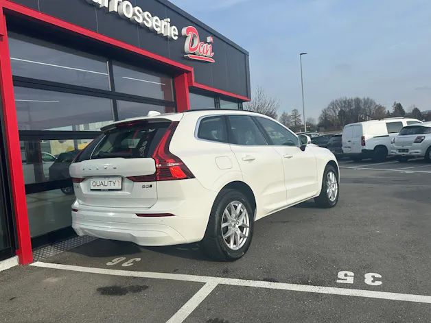 Volvo XC60 B5 Benzin Mild Hybrid AWD Momentum Geartronic