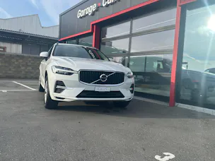 Volvo XC60 B5 Benzin Mild Hybrid AWD Momentum Geartronic
