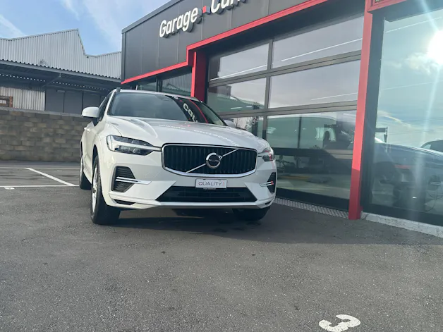 Volvo XC60 B5 Benzin Mild Hybrid AWD Momentum Geartronic
