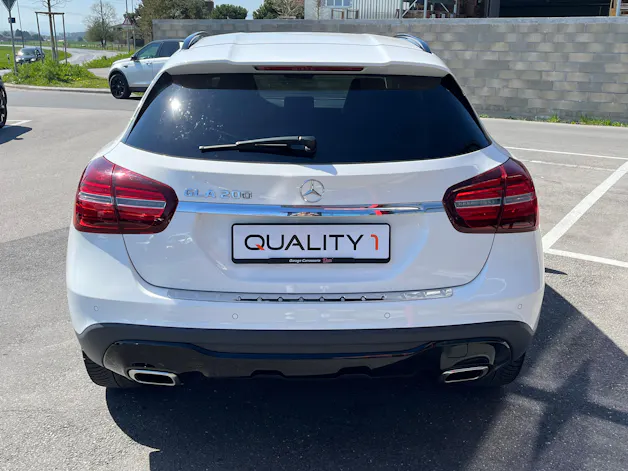 Mercedes-Benz GLA 200 Night Star 7G-DCT