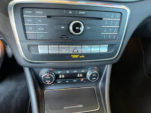 Mercedes-Benz GLA 200 Night Star 7G-DCT